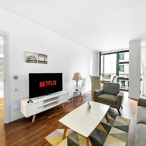 Apartment Londwell, Canary Wharf River Thames Balcony, London